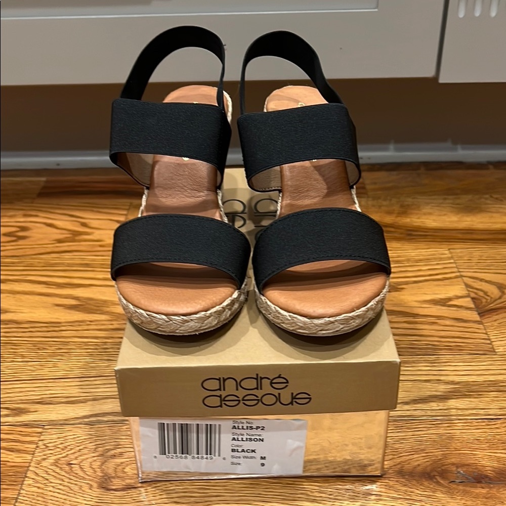 NIB Andre Assous Black Espadrille Shoes with Modern Straps. Never worn